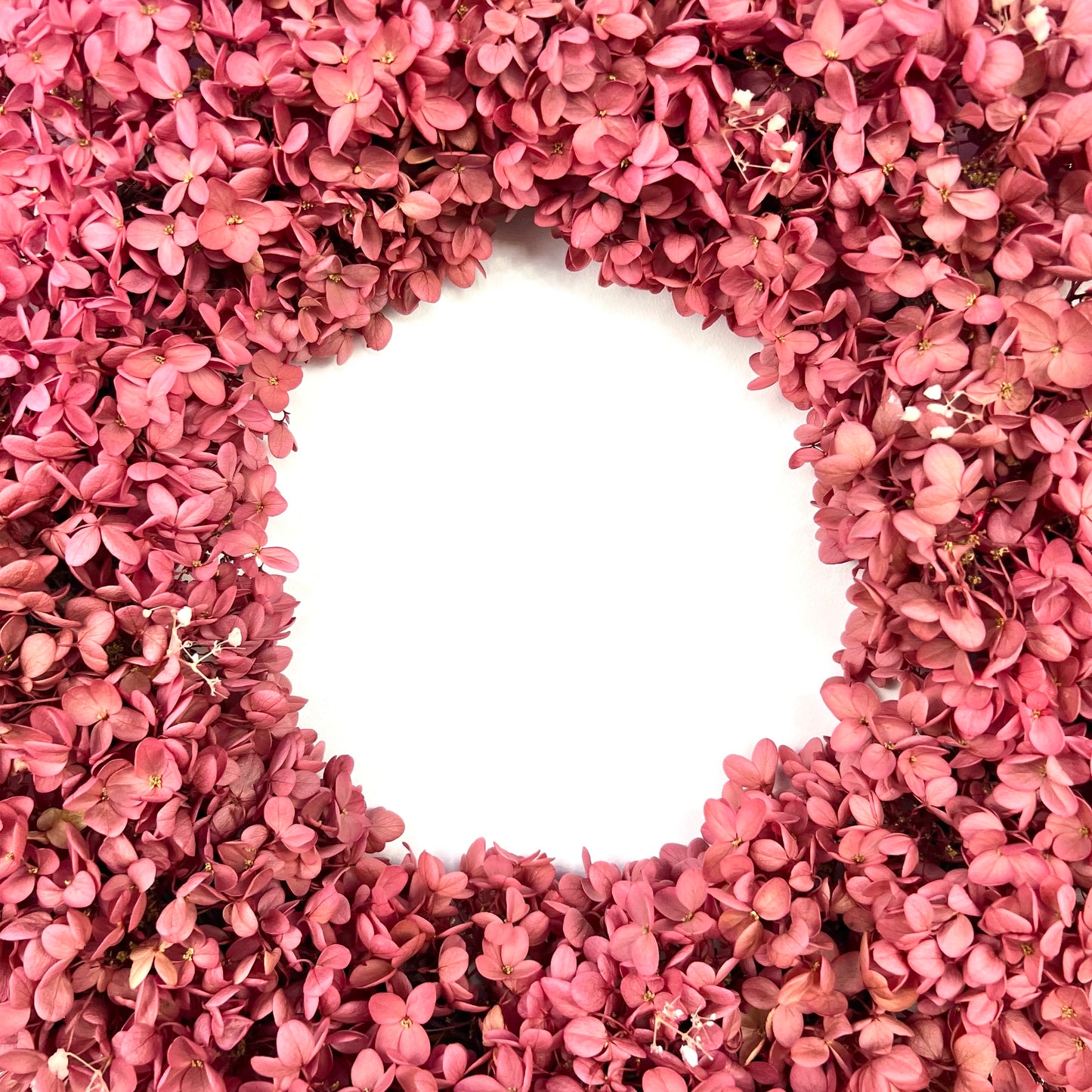 center of the preserved pink hydrangea wreath showing the fullness and fluffiness for home decorations
